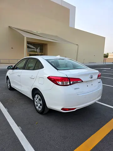 صورة مصغرة 8 لـ 2021 Toyota YARIS