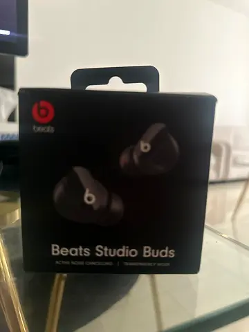Beats Studio Buds – Barley Used in Box