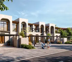 LUXURIOUS | SINGLE ROW | OPPOSITE RETAIL AVENUE