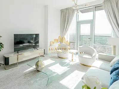 Highest Floor-Luxurious-Bright-Near Downtown