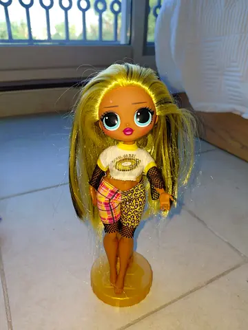 LOL Surprise OMG Fashion Doll with Stand - Good Used Condition