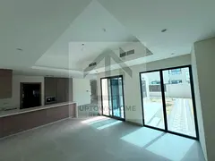 5 bed / ready to move / prime location