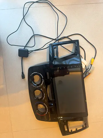 Car multimedia touchscreen head unit with wiring harness ( 2014 Fortuner)