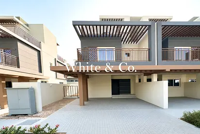 BRAND NEW | MID CORNER UNIT | VACANT NOW