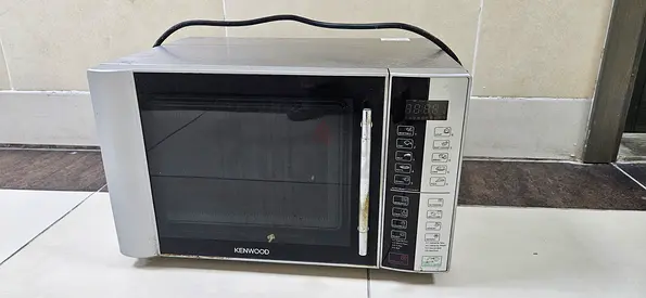 Kenwood Countertop Microwave Oven - Used, Good Working Condition