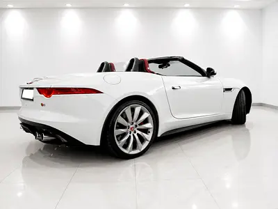 2015 Jaguar F-TYPE photo 3