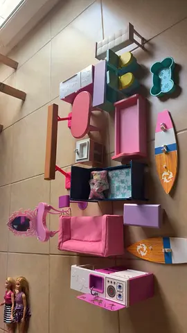 Dollhouse furniture