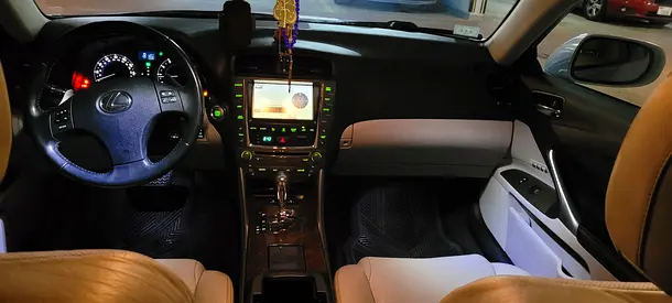 صورة 6 لـ 2010 Lexus IS-SERIES