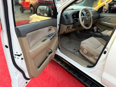 صورة 5 لـ 2013 Toyota FORTUNER