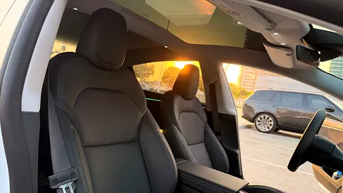2025 Tesla Model 3 Long Range — zdjęcie 11
