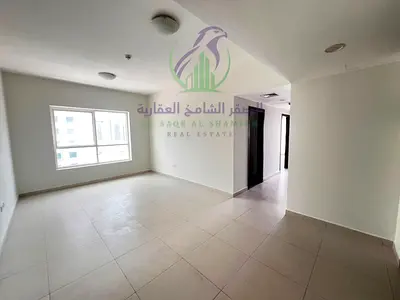 غرفتين وصالة للايجار السنوي العائلي في الخان بإطلالة بانورامية ثاني ساكن برج جديد وتشطيبات حديثة على مخرج دبي وغرفتين ماستر وبلكونة وباركن مجاني