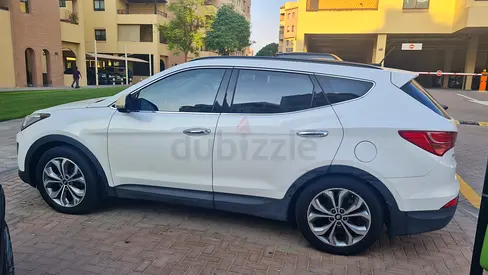 Non-Negotiable | Hyundai Santa Fe GLS 2015 | GCC Specs | 3.3cc