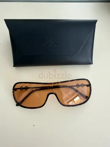 Karen Wazen sunglasses with case