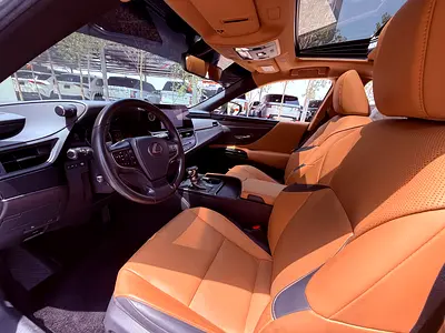 صورة 4 لـ 2023 Lexus ES-SERIES