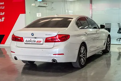 صورة 6 لـ 2019 BMW 5-SERIES