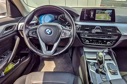 صورة 10 لـ 2019 BMW 5-SERIES