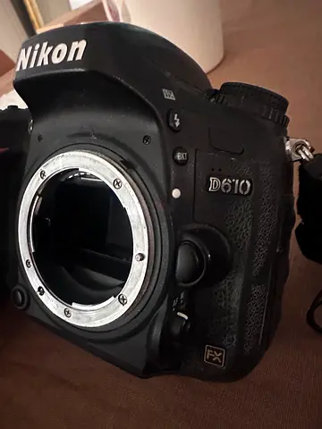 Nikon D610 Full Frame Body — mirror mechanism fault, spares or repair