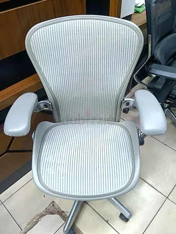 Herman Miller Aeron chair for selling.good condition only little use