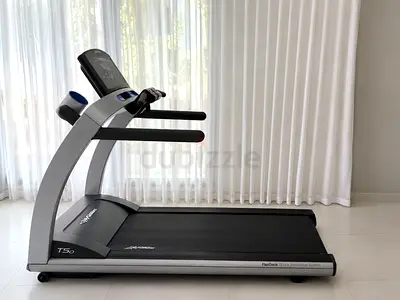Life Fitness T5 Treadmill – For Sale

Life Fitness T5 Treadmill – Premium Commercial-Grade Quality