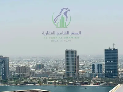 اكبر واجمل ثلاث غرف مع صالتين بمدخلين مختلفين وغرفة غسيل واستور وغرفة خادمة ماستر مساحات واسعة مطل على قناة القصباء