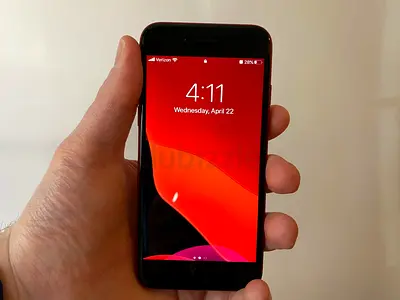 iPhone SE (Red) - Good Condition