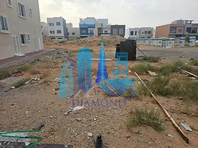 للبيع ارض تجاري + سكني ارضي +2