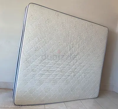 King mattress 180x200 in good used condition - firm, clean