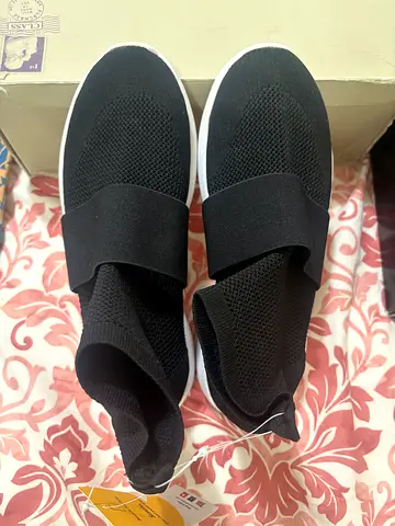 Authentic Steve Madden Black Knit Sock Sneakers - Size 36 (EU) / Brand New
