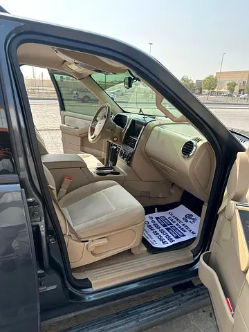 2010 FORD EXPLORER 照片 8