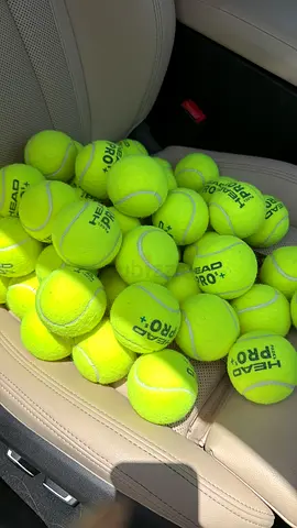 Padel balls