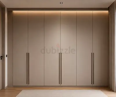 Built-in Modern Wardrobe with Integrated Handles and Soft-Close Doors