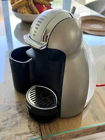 Dolce Gusto Nescafe Capsule Coffee Machine - Compact Single-Serve Espresso Maker