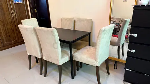 Very Good Condition- 6 chairs - Ikea Dining table