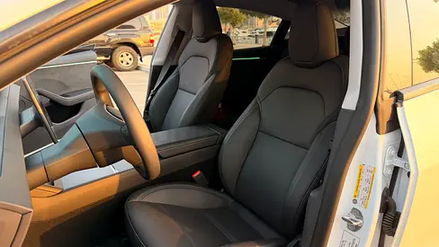 2025 Tesla Model 3 Long Range — zdjęcie 9