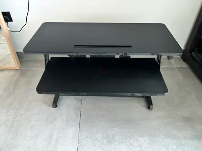 Adjustable desk Converter