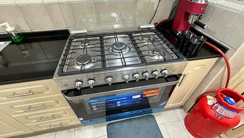 Same as Brand New Midea 5-Burner Gas Range with Oven - Stainless Steel