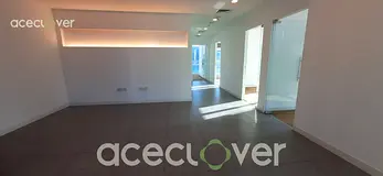 Panoramic Canal view / Fully Fitted / Spacious