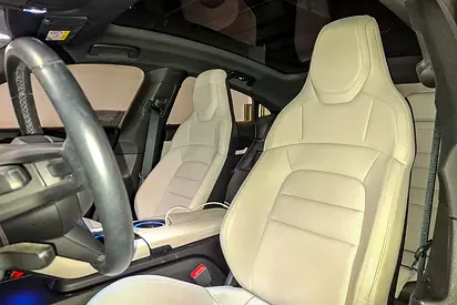 2023 Porsche TAYCAN — миниатюра 11