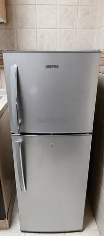 🔥 Moving Sale – Geepas Double-Door Refrigerator | Silver | Good Condition