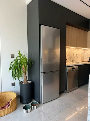 Siemens Bottom-Freezer Refrigerator – 60cm Width | Premium German Quality | Modern Design