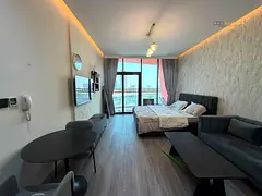 Bright Floor to ceiling widow spacious Studio