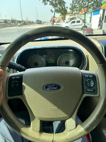 2010 FORD EXPLORER 照片 9