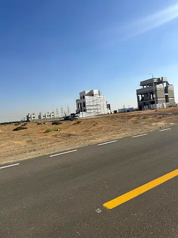 للبيع ارض موقع ممتاز