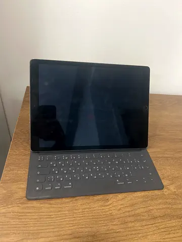 Tablet with detachable keyboard cover - good working condition
