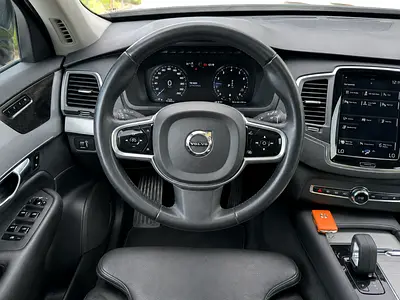 صورة 10 لـ 2022 Volvo XC90