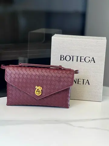 BOTTEGA VENETA Knot Lock Bag