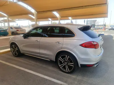 2011 Porsche CAYENNE 缩略图 6