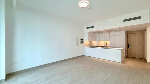 Kitchen Appliances - Bright Unit - Ready to Move