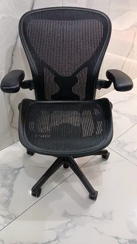 Herman Miller Aeron-style Ergonomic Mesh Office Chair - Black