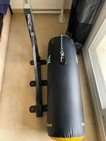 Ever last punching bag with wall mount stand
